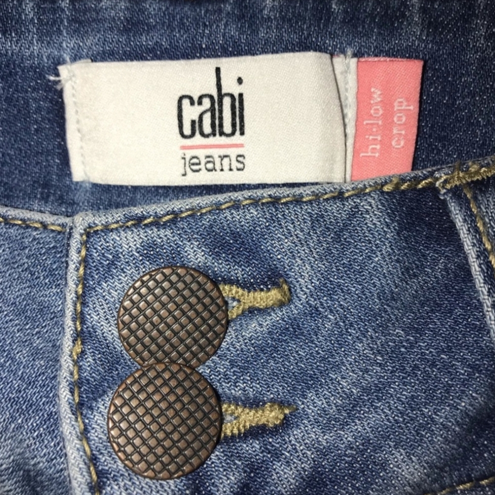 CAbi HI LOW RAW HEM LIGHT WASH CROP JEANS - Picture 5 of 8
